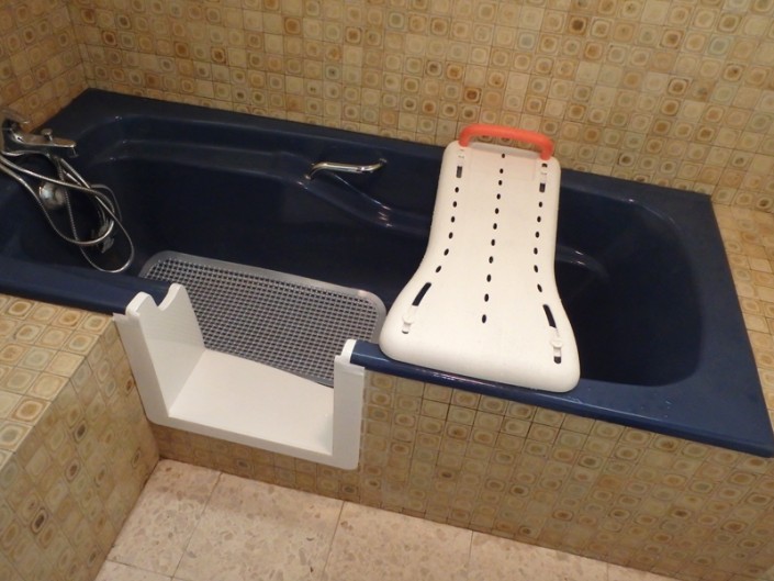 Accès baignoire senior + planche de bain