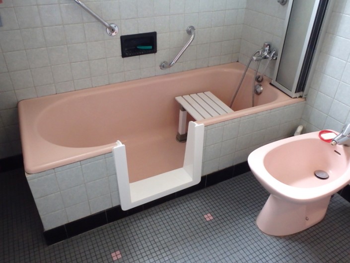 Accès baignoire senior + siége de bain et poignée murale