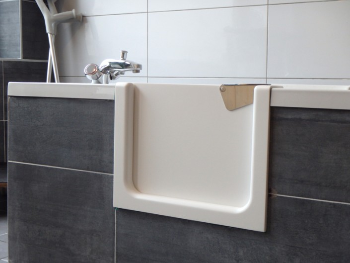 Découpe de baignoire SO BAIN Porte sur baignoire