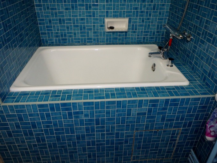 Baignoire avant découpe Baignoire avant découpe
