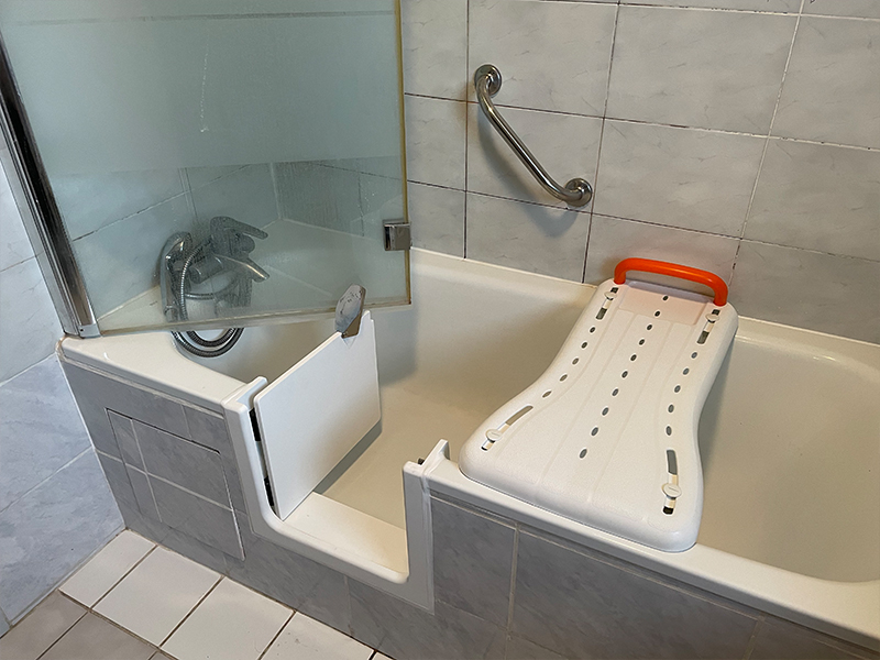 Poser un pare-douche sur une baignoire - Galerie photos d'article